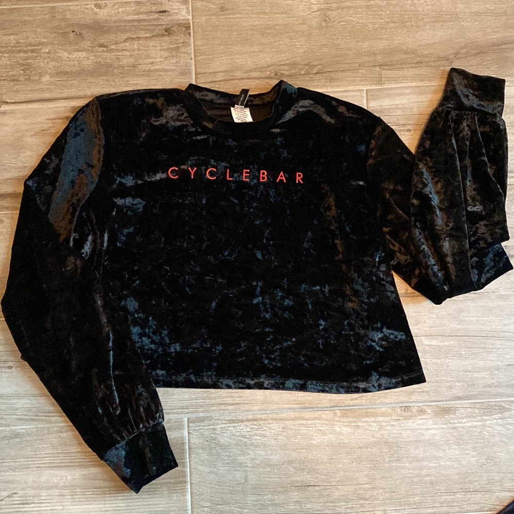 CycleBar Onzie Crushed Velvet Crop Black NWOT